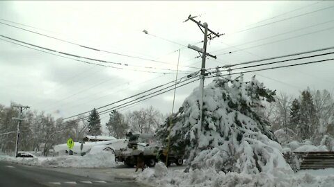 Energy companies slowly return power to Colorado homes