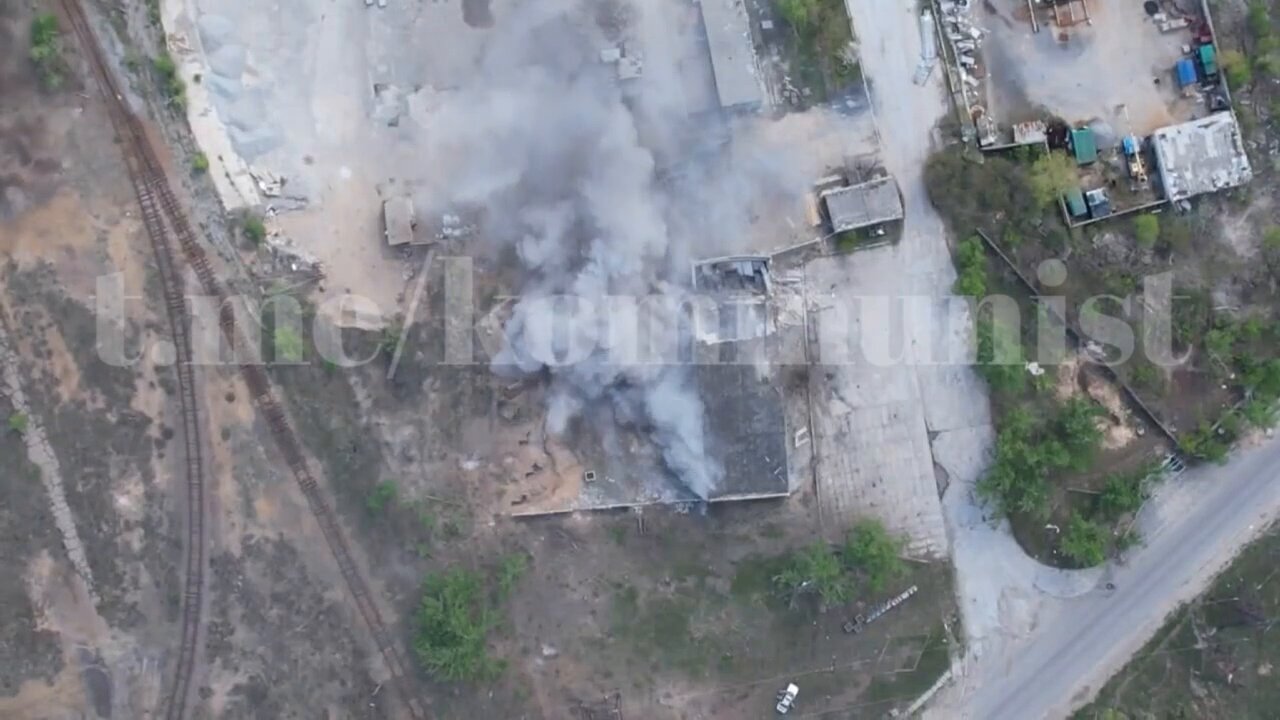 Russian artillery accurately target a Ukrainian trench position in Severodonetsk