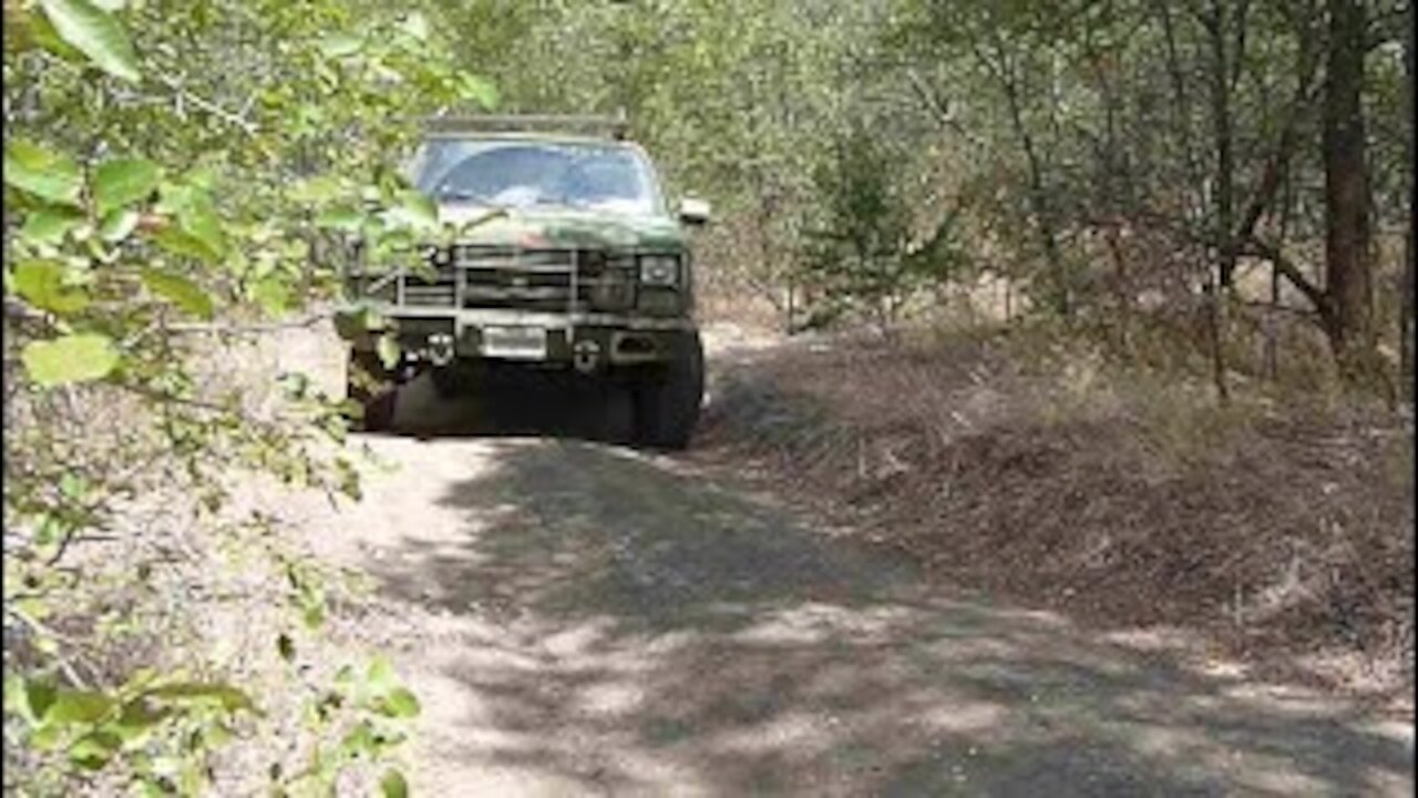 Checking out trails in the CUCV - 4x4 off road - part 2