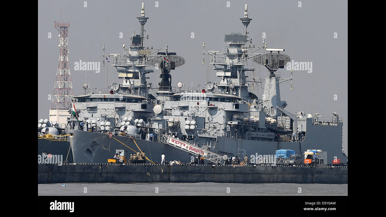 INDIAN NAVY MUMBAI - WARSHIPS - THE HARBOUR OF MUMBAY