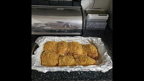 Bone in slow cooked chicken thighs
