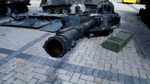 In the center of Kiev, the Ukrainian authorities staged a show-off of "destroyed Russian equipment."