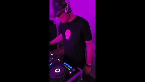 Dj