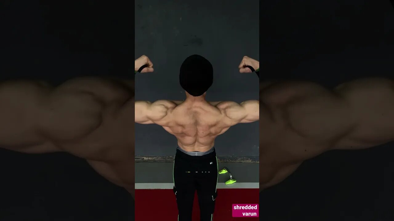 SARCOPLASMIC vs MYOFIBRILLAR hypertrophy #shorts #youtubeshorts