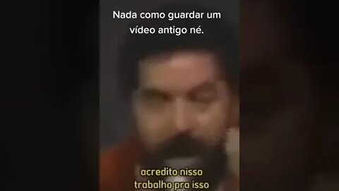 Vídeo bom pra aquele imbecil que sempre fala que Lula governou e não foi implantado o socialismo.