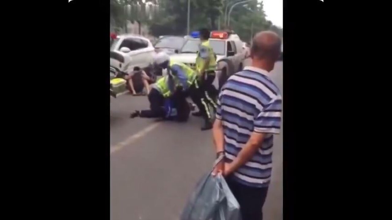 Officer Injured During Arrest. Ouch