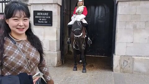 Why have your photo taken if your scared #horseguardsparade