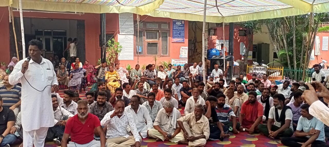 ਨਗਰ ਨਿਗਮ ਕਪੂਰਥਲਾ ਦੇ ਕਰਮਚਾਰੀਆਂ ਨੇ ਕੀਤੀ ਹੜਤਾਲ, ਸ਼ਹਿਰ ਚ ਲਗੇ ਕੂੜੇ ਦੇ ਢੇਰ