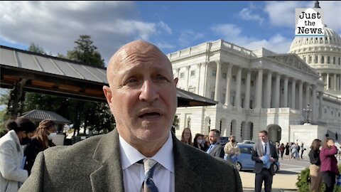 Restaurateur Colicchio supports raising minimum wage to $15 for tipped workers like servers