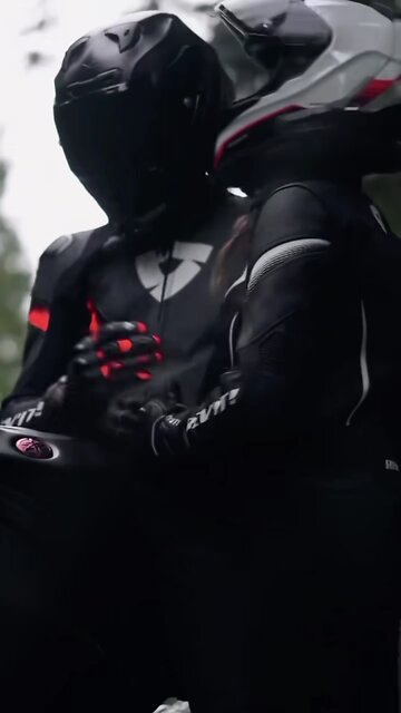 Impressive sports bike matched with a charming partner 😍