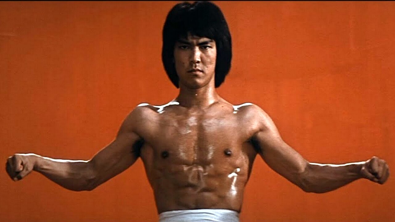 Back to Red - Yuen Biao & Sammo Hung - Knockabout (1979)