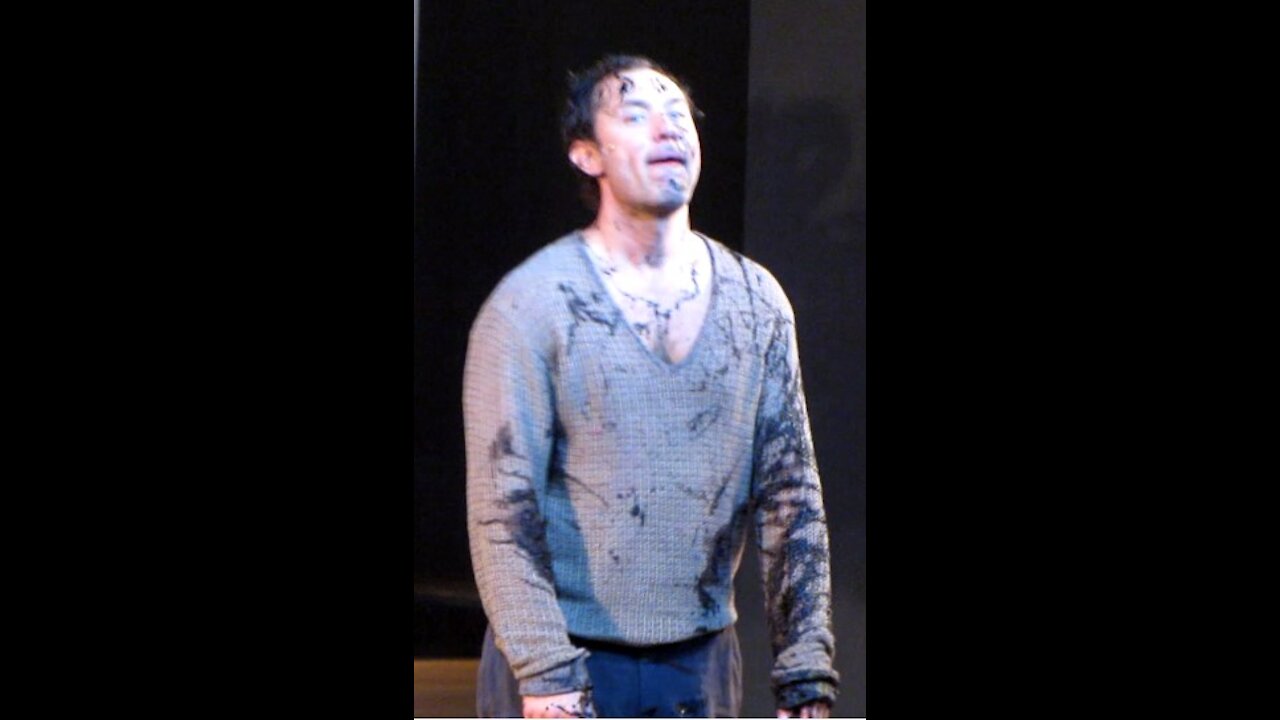 Jude Law in Obsession curtain call