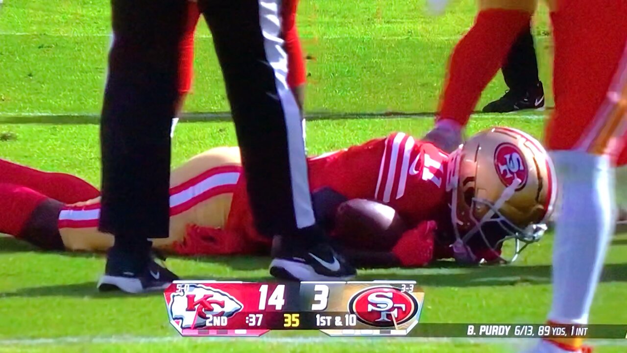 49ers WR #11 Brandon Aiyuk gets a bad leg injury. Doesn’t look good for the guy!