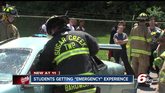 High school students get hands-on experience in emergencies
