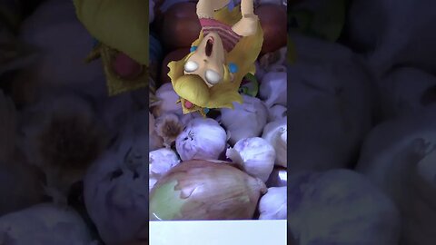 Zombie Princess Peach Is In My Garlic! #Shorts 😬