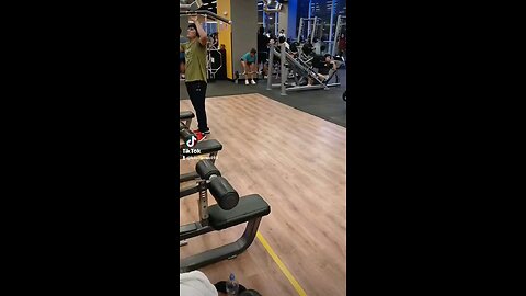Nice day. Pure biceps & shoulders. #luiscorrea498 #abs #shoulders #chest #core #biceps #triceps