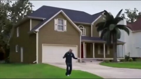 Simulation of a category 1-5 hurricane hitting your house 🏠