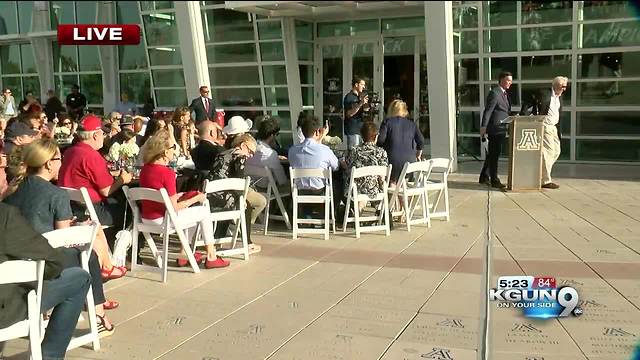 Arizona to honor Lute Olson with a statue