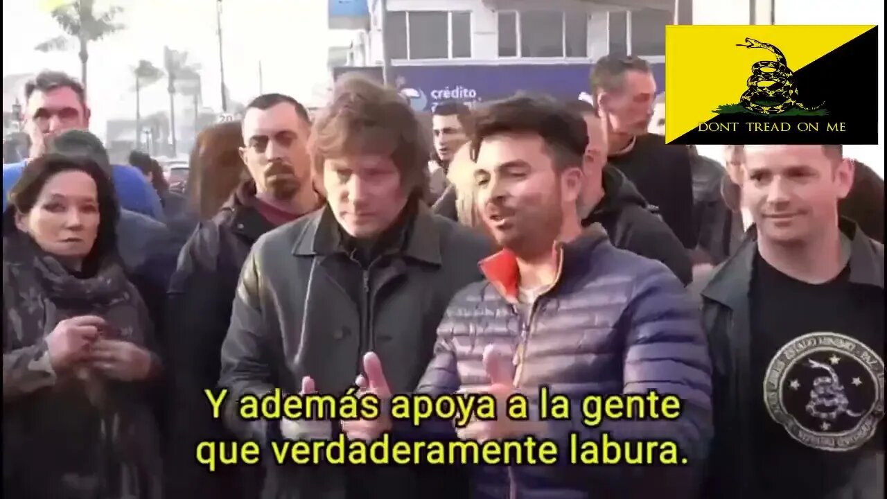 2022 08 21 Javier Milei Caminata sorpresa en Campana