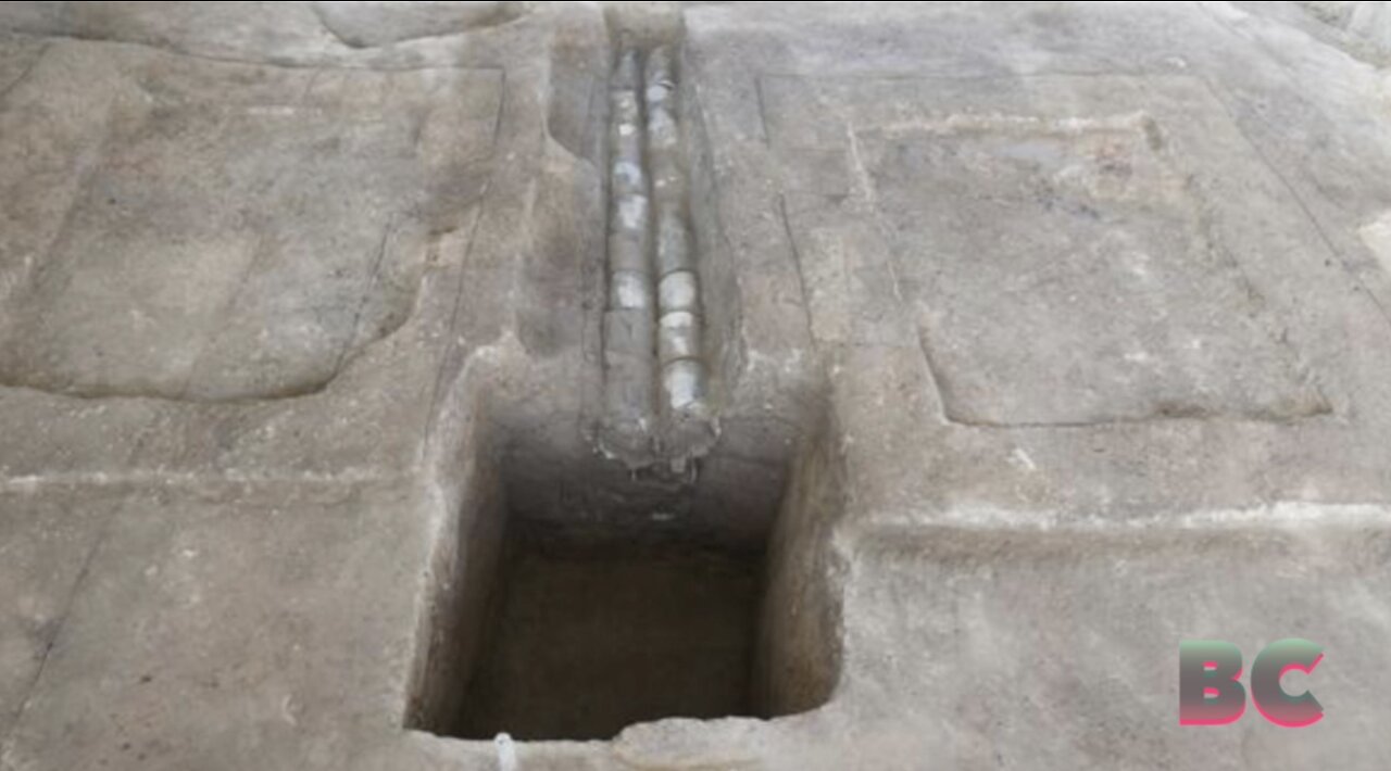 Ancient ceramic water drainage system uncovered in China