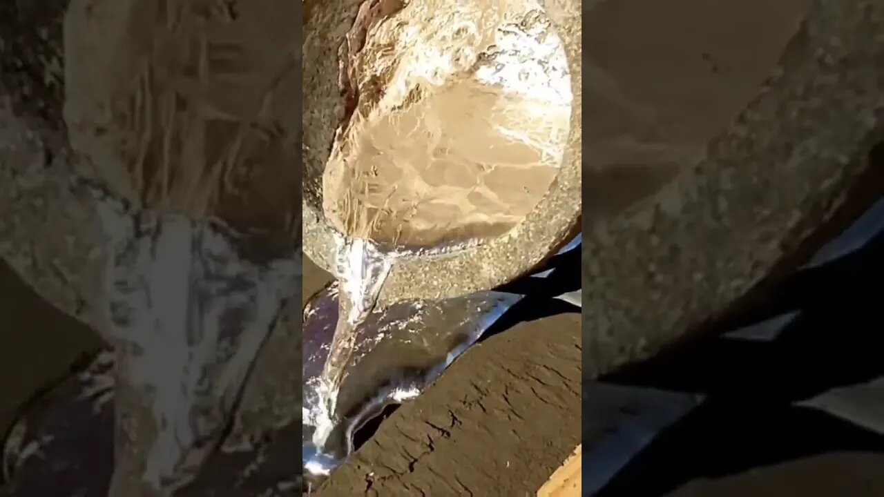 WoW ‼️ Pouring Molten Metal on Sand #viral #art #cool #wtf