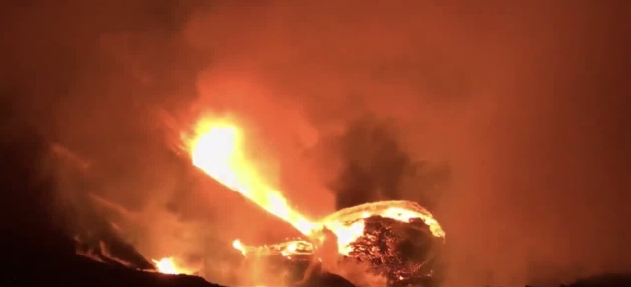 WATCH: Lava flows from Kilauea volcano in Hawaii