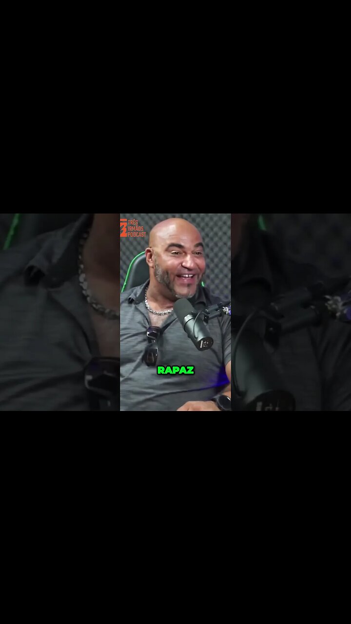 Xerife Radical defende uso excessivo de munição em abordagem policial - Podcast 3 Irmãos #