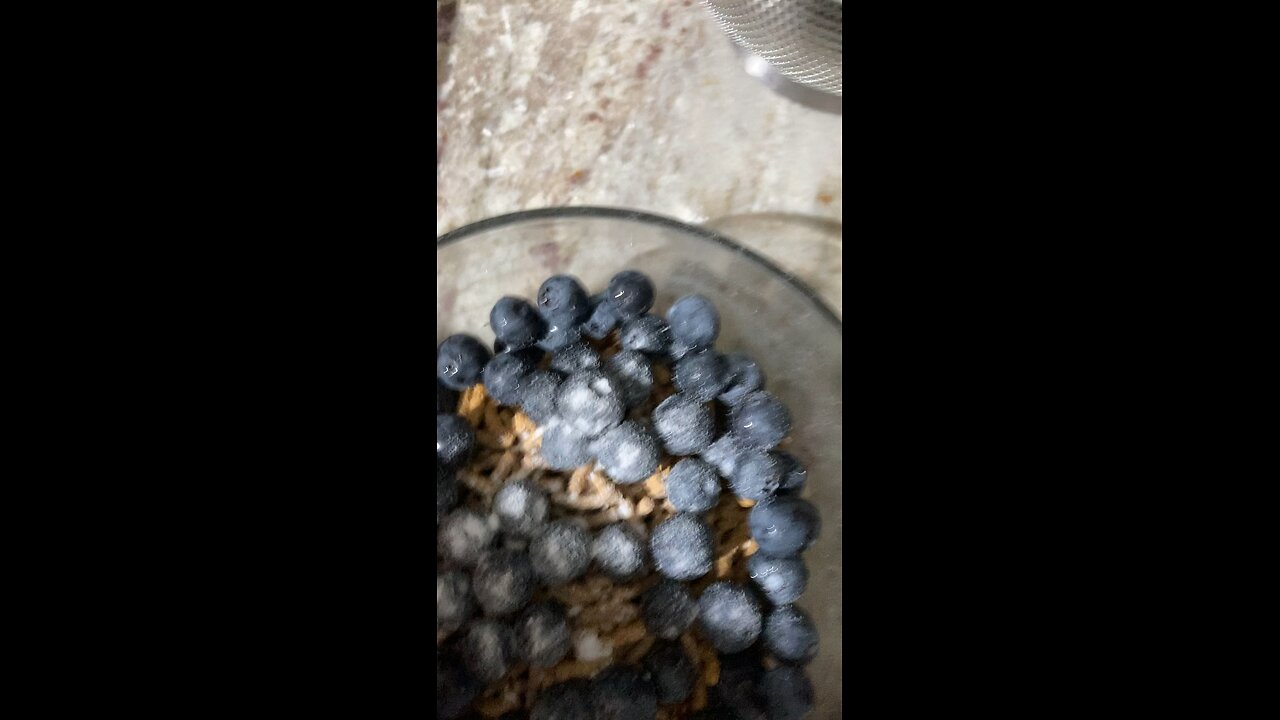 Fiber one cereal with blueberries and stevia