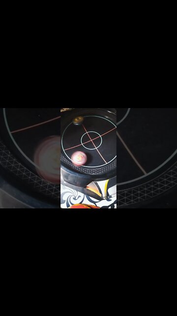 batalha de beyblade!! Fafnir sendo humilhado de novo #batalhadebeyblade