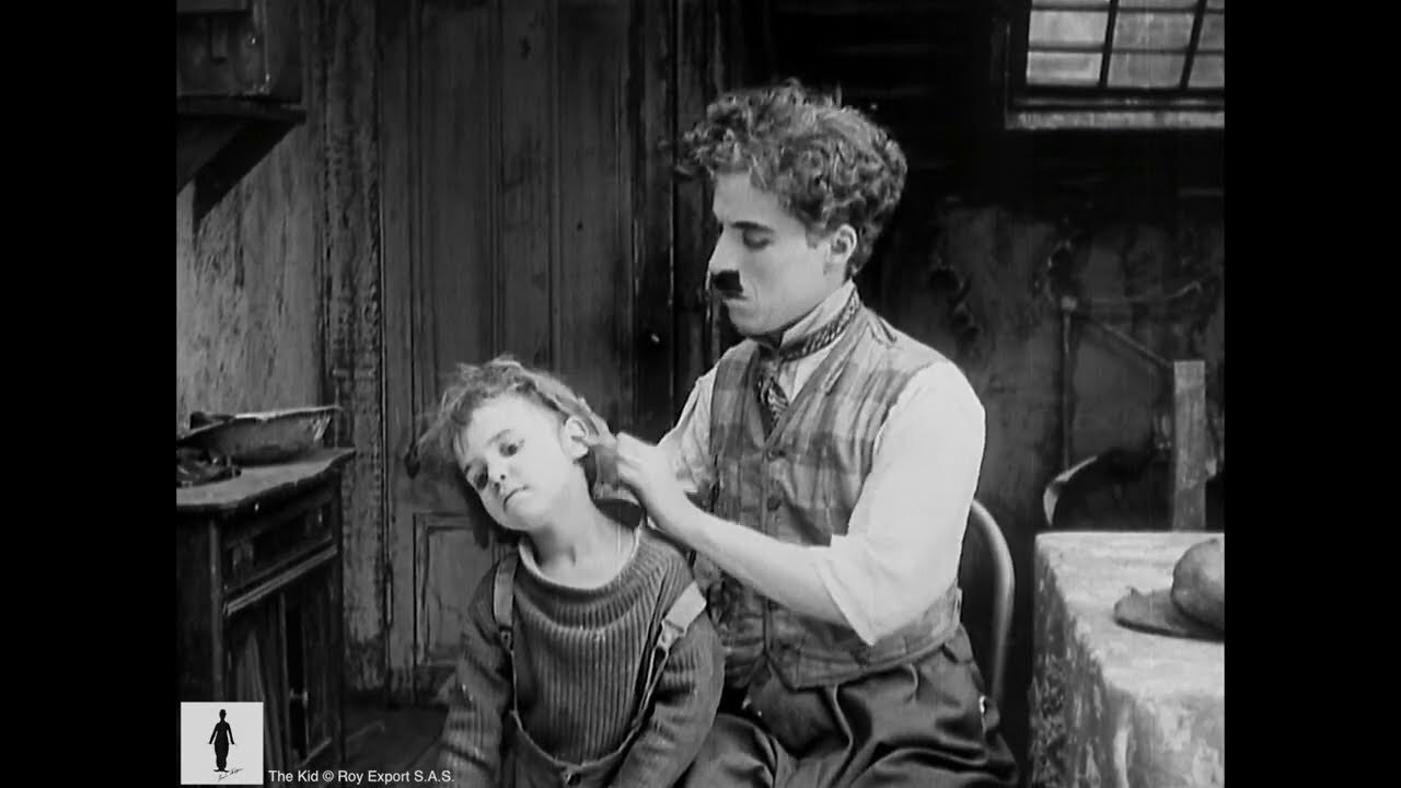 Charlie Chaplin - The Kid - Fight Scene