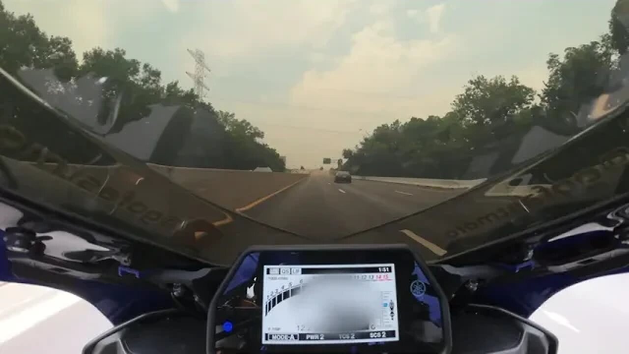 R1 Coming Through Move