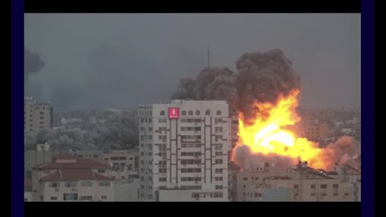 Israel-Hamas war: Building collapses after Israeli air strike in Gaza City