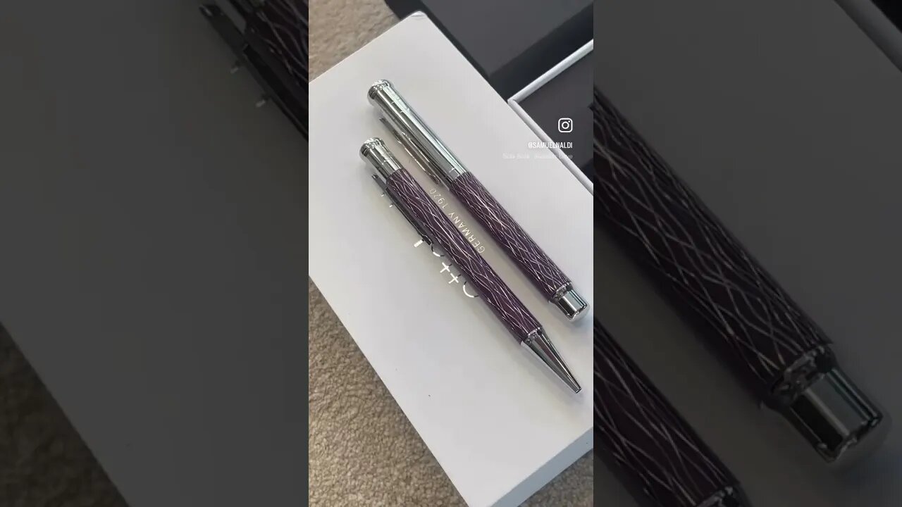 New beautiful Otto Hutt design04 Waved Purple 👾