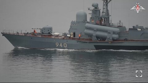 Russia's Pacific Fleet practiced defending mock enemy missiles & artillery