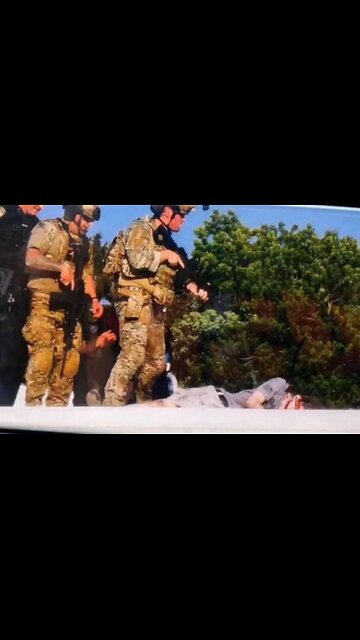 Eyewitness says he watched the armed shooter climb on the roof. 👀