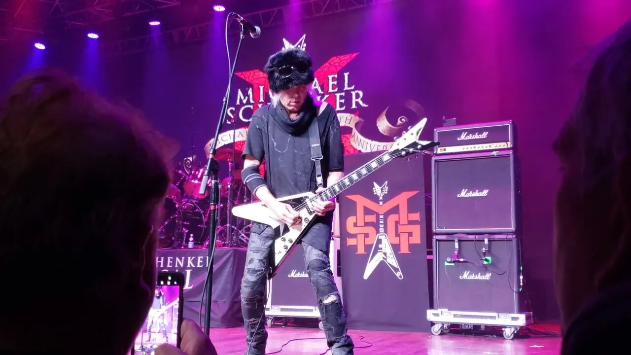 Michael Schenker - Looking For Love (string break 2:15) - Arcada/St Charles, IL (Chicago) 10/8/22