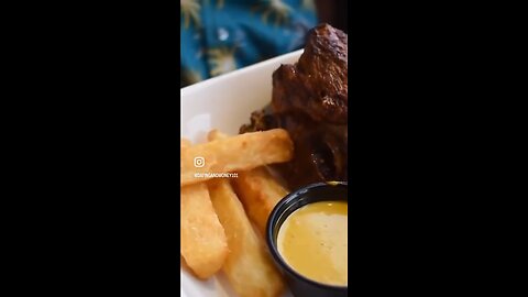 If you want to have a good restaurant YOU MUST HAVE GOOD FOOD!!!