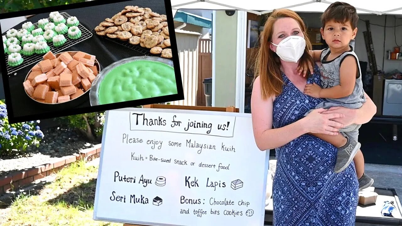 Sharing Malaysian snacks with Americans | Kuih Seri Muka & Puteri Ayu