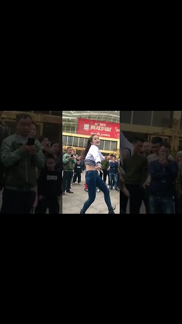 Hot Chinese Girl Dances In Public And Wows The Crowd