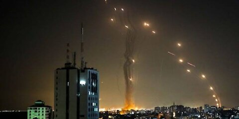 Hamas continues rocket fire as Israel threatens ground attack