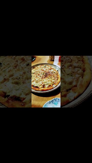 Chicken Tikka Pizza home made @CookingWithHira