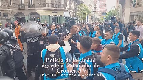 Policía de la Ciudad agrede a trabajador de Crónica TV