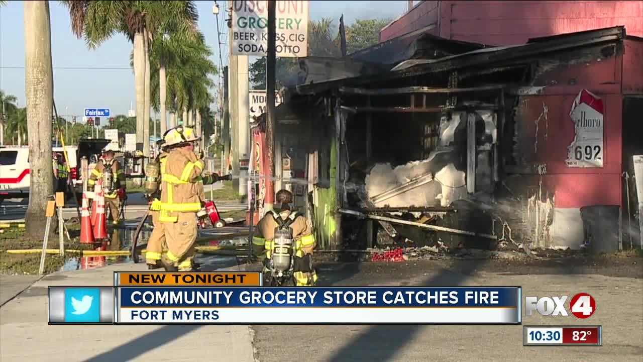Community supports convenient store after it catches fire