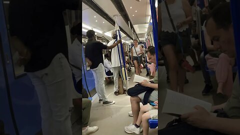 Stunning inside Montréal metro #viralvideo #train #montreal #subway