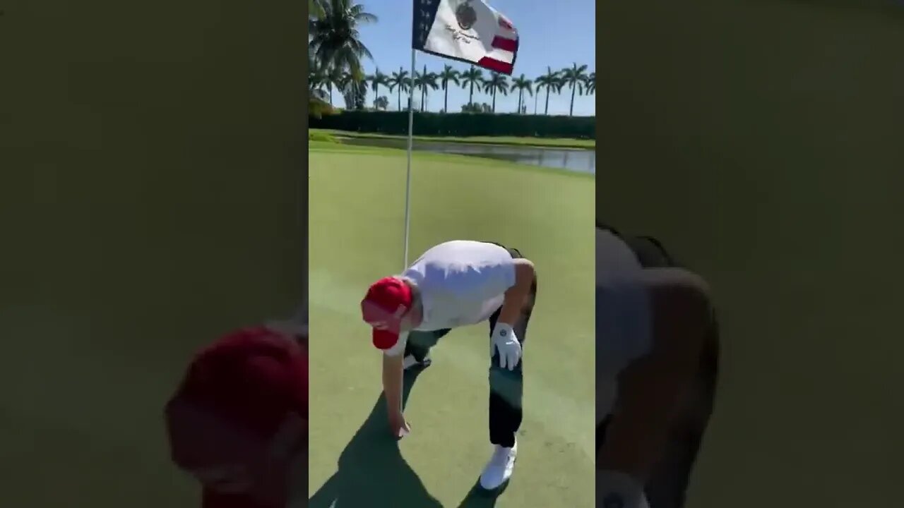 Trump scores a hole in one ⛳️