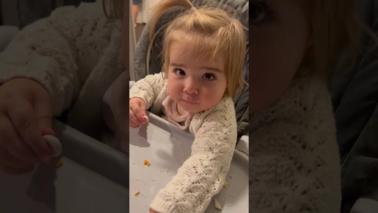 Eating Puffies