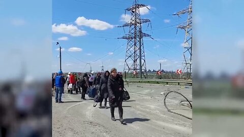 UN and Red Cross on scene during evacuation from Azovstal plant in Mariupol, Ukraine