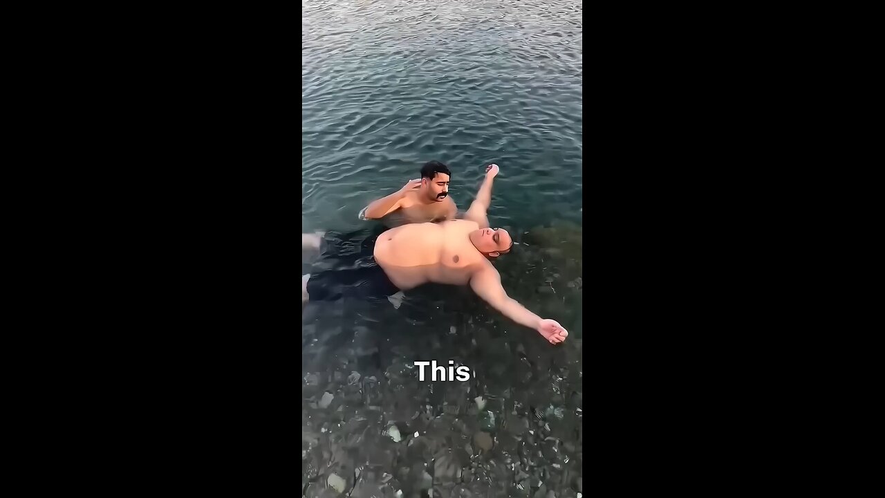 Fat Man Became Unconscious While Swimming 🏊_♂️😱#short