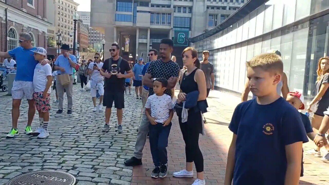 quick look at some of the street performers down at Faneuil Hall