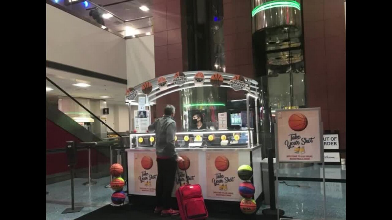 Pop-up shot bar sets up at McCarran Airport